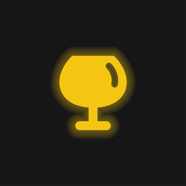 Big Wine Glass yellow glowing neon icon - Vector, Image