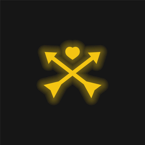 Pijlen En Hart geel gloeiende neon pictogram - Vector, afbeelding