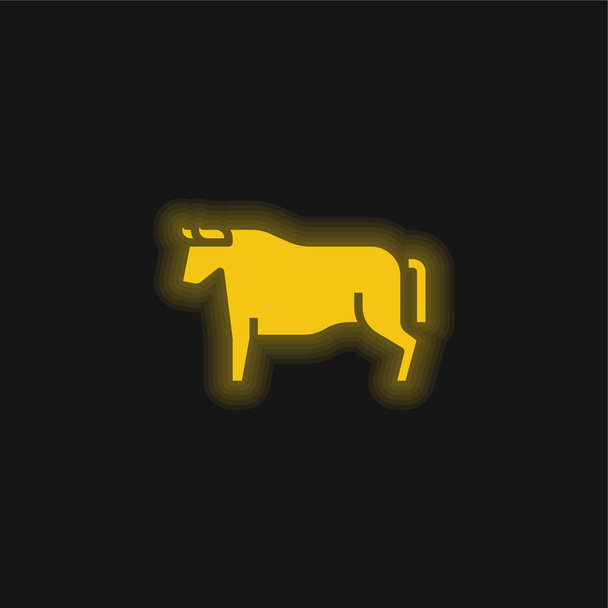 Beef yellow glowing neon icon - Vector, Image