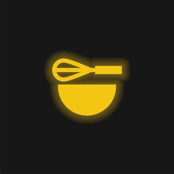 Batedor amarelo brilhante ícone de néon - Vetor, Imagem