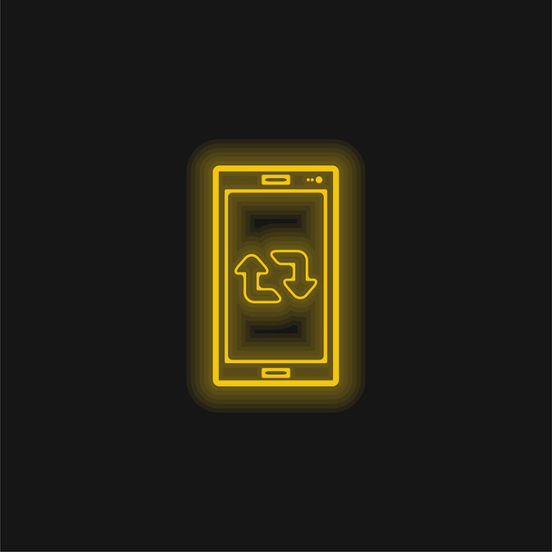 Pijlen Paar Op Mobiele telefoon Scherm geel gloeiende neon pictogram - Vector, afbeelding