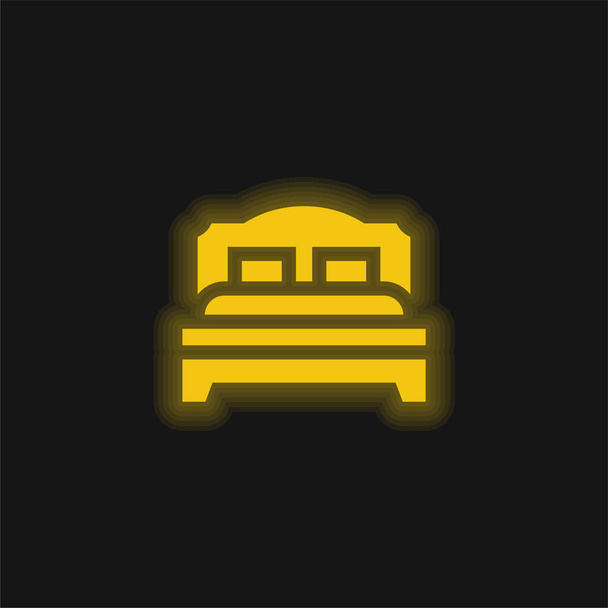 Κρεβάτι κίτρινο λαμπερό νέον εικονίδιο - Διάνυσμα, εικόνα