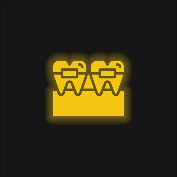 Braces yellow glowing neon icon - Vector, Image
