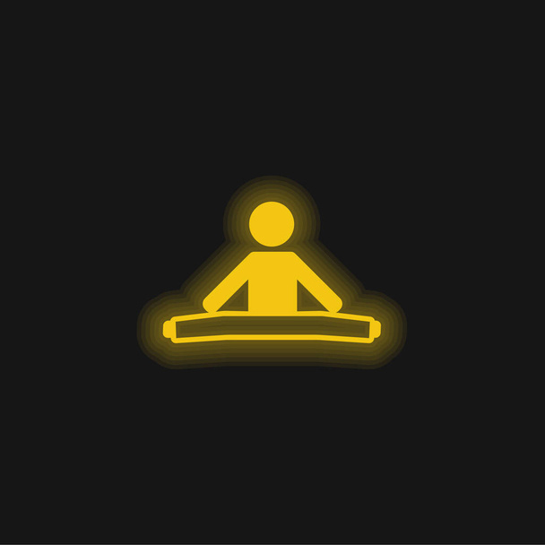 Мальчик растягивает обе ноги желтый светящийся неоновый значок - Вектор,изображение