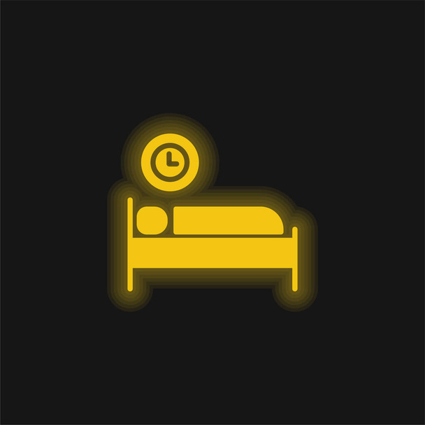 Yatak zamanı sarı parlak neon simgesi - Vektör, Görsel