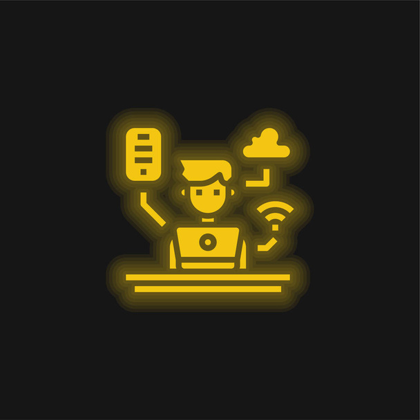Administrator yellow glowing neon icon - Vector, Image