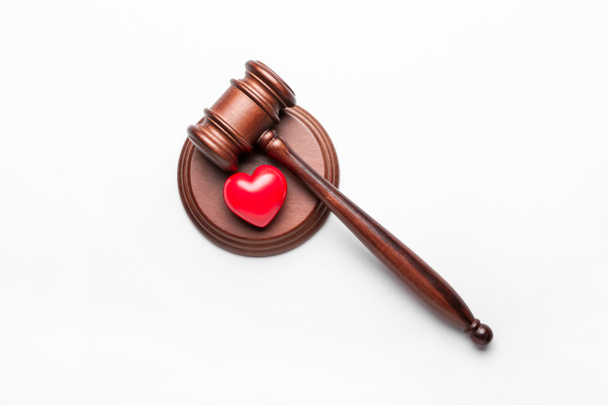 Judge's gavel and heart on white background - Photo, Image