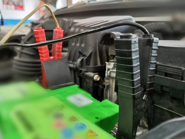 Questa è un'immagine di ricarica della batteria dell'auto. - Foto, immagini