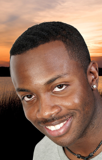 atrakcyjny przystojny Afryki amerykański czarny człowiek - Zdjęcie, obraz