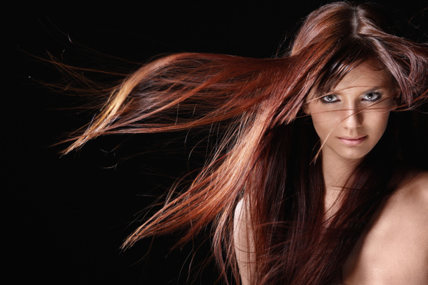 hermosa chica con el pelo rojo - Foto, imagen