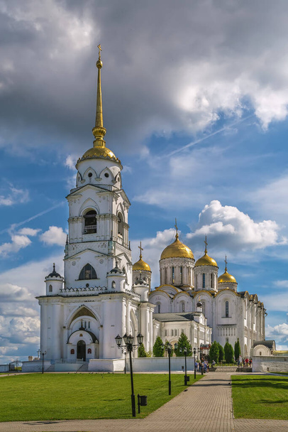 Vladimir 'deki Dormition Katedrali 13. ve 14. yüzyıllarda ortaçağ Rusya' sının ana kilisesiydi.. - Fotoğraf, Görsel