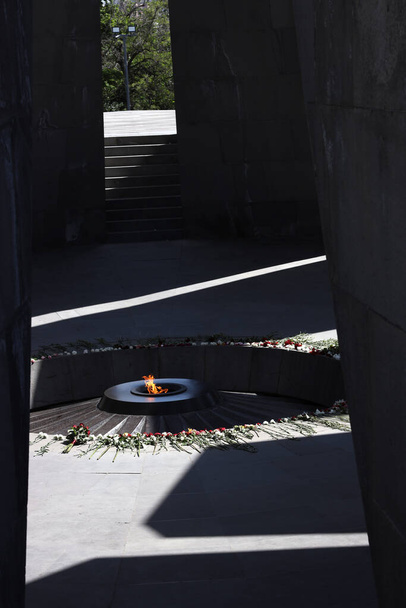 Tsitsernakaberd, Memorial del Genocidio Armenio - Foto, Imagen