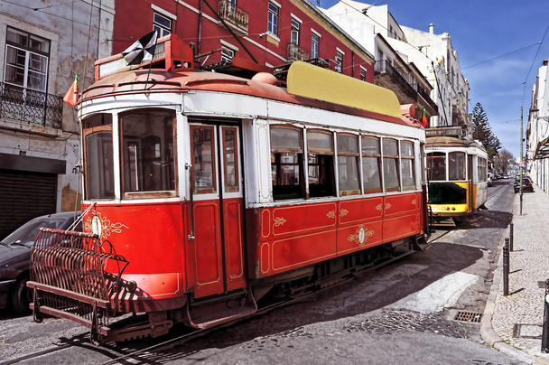vieux tramways typiques à Lisbonne, Portugal
 - Photo, image