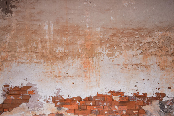 régi viharvert kiváló tégla fal töredék - Fotó, kép
