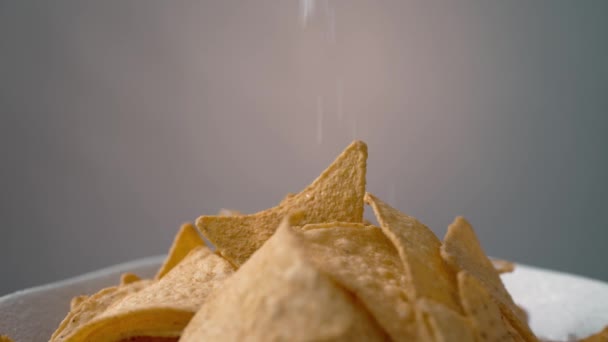 Só hozzáadása Tortilla chips, 4K Lassú Motion. - Felvétel, videó