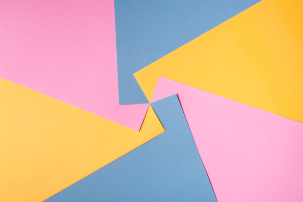カラーホイールレッド折り紙ストック写真黄色ピンク青グラデーション - 写真・画像
