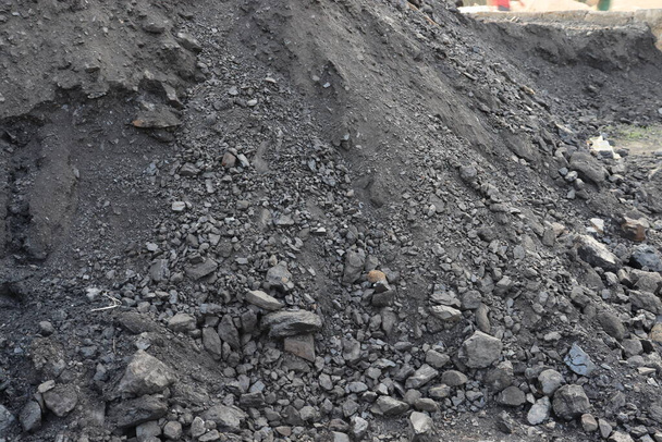stock de charbon de couleur noire sur le creusement pour la vente - Photo, image