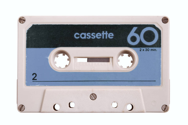 Vintage retro касета на синьому фоні, гаджети для 70-80-90-х - Фото, зображення