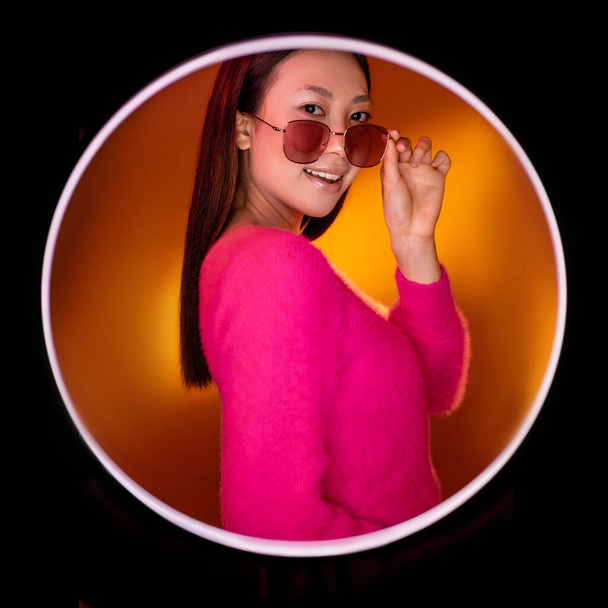 eyewear fashion girl in sunglasses in round frame - Photo, image