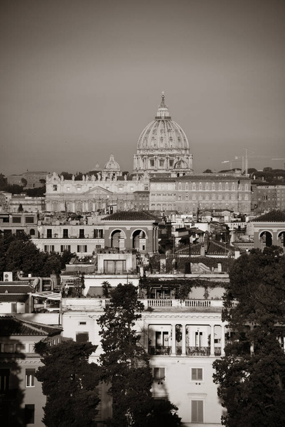 Ciudad del Vaticano Basílica de San Pedro en blanco y negro.  - Foto, imagen