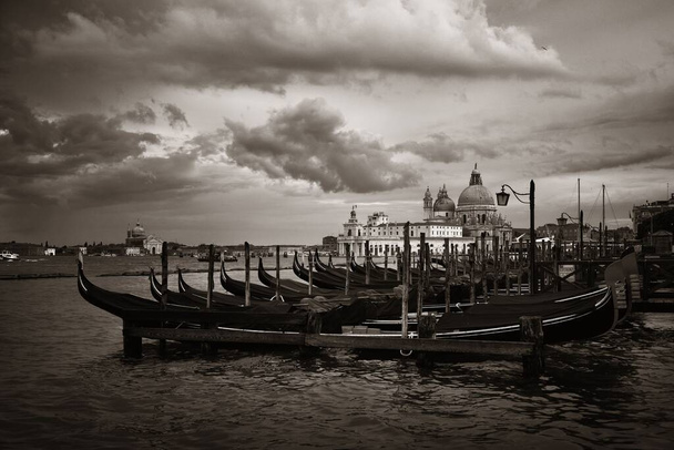 Gondola and Santa Maria della Salute in Venice, Italy. - Foto, Imagem