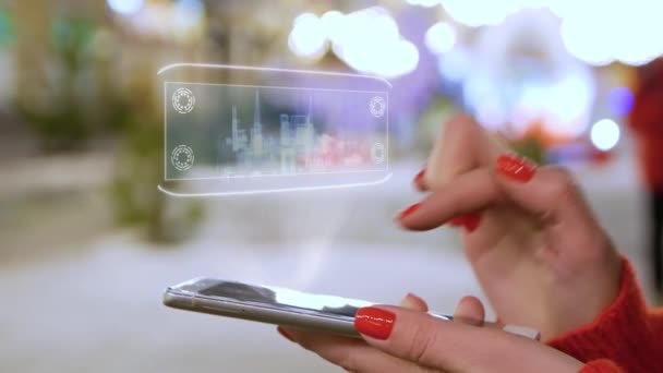 As mãos femininas interagem HUD holograma cidade moderna - Filmagem, Vídeo