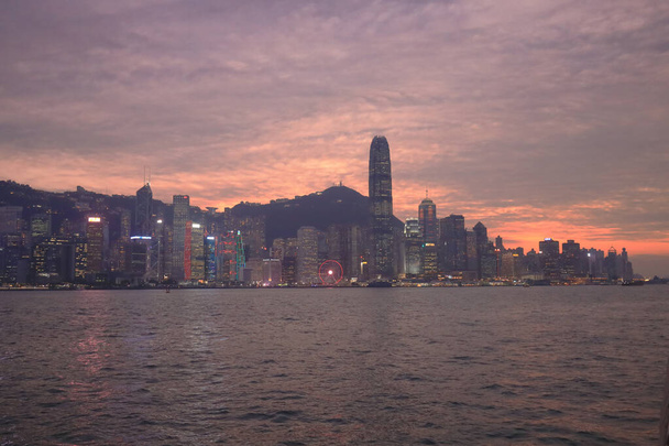 21 dic 2020 Victoria vista sul porto al tramonto invernale, HK - Foto, immagini