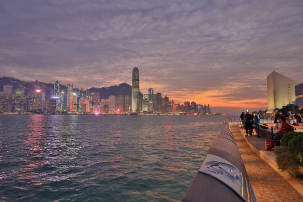 21. Dezember 2020 Victoria Hafen bei Wintersonnenuntergang, Hongkong  - Foto, Bild