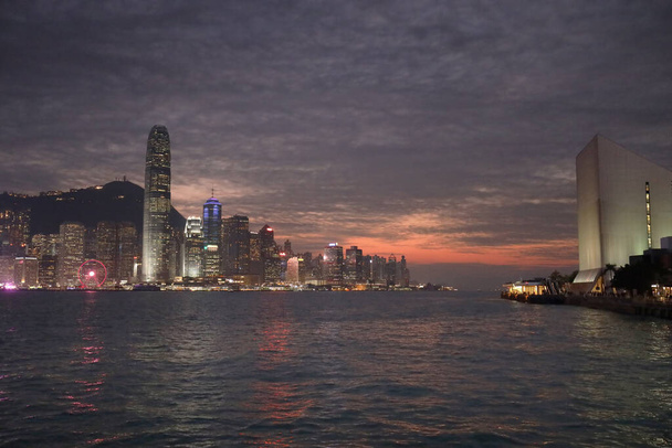 21 декабря 2020 гавань Виктория на Зимнем закате, Гонконг  - Фото, изображение
