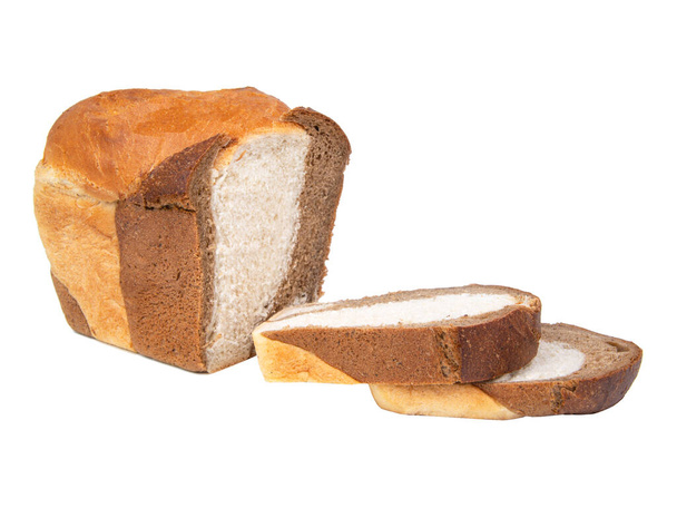 Dupla fehér barna kenyér szelet ízletes elszigetelt fehér háttér - Fotó, kép