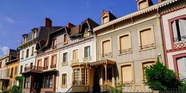 panorama town στα αγγλικά House District street urban city in Vichy France - Φωτογραφία, εικόνα