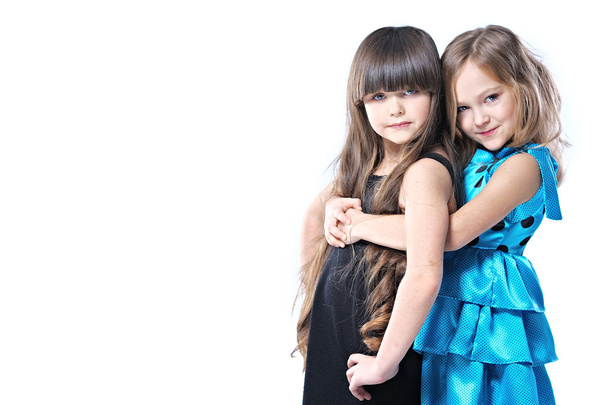 portret dwa piękne młode dziewczyny w studio - Zdjęcie, obraz