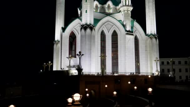 Kazan, Rusya. Kul Sharif Camii. Kazan Kremlin 'in bölgesinde. İyi geceler. 4K - Video, Çekim