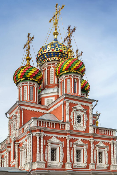 Die Kirche der Geburt der Jungfrau Maria, besser bekannt als Nativity oder Stroganov, ist eine russisch-orthodoxe Kirche in Nischni Nowgorod, Russland - Foto, Bild
