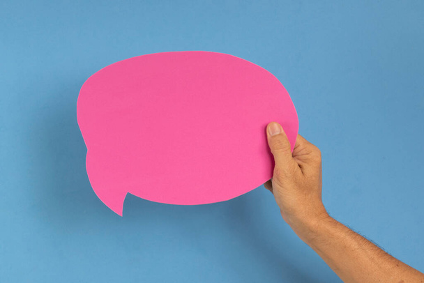 текстова куля з простором у рожевому кольорі та синьому фоні
 - Фото, зображення