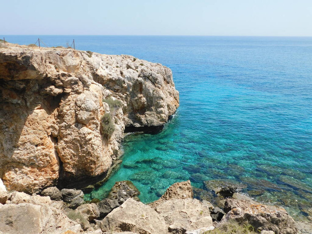 Gyönyörű kilátás Cape Kavo greco. Ayia Napa vagyok. Protarák. Ciprus - Fotó, kép