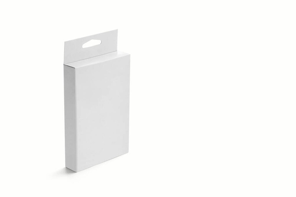Fotorealistický ploché čtvercové lepenkové balení Box Mockup na světle šedém pozadí. 3D vykreslování. Šablona Mockup připravena pro váš design. - Fotografie, Obrázek