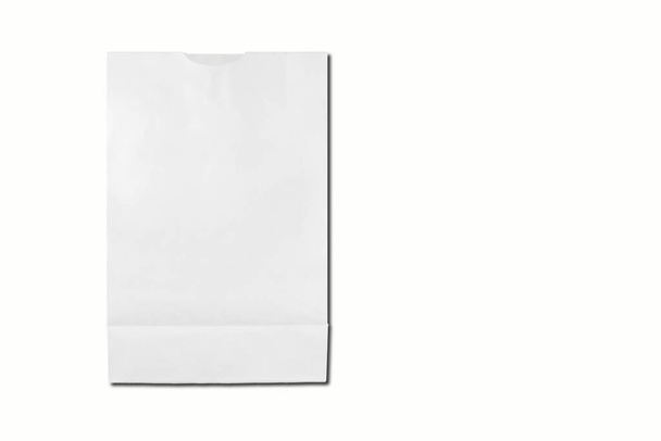 Czysty papier izolowany na białym tle. Renderowanie 3D - Zdjęcie, obraz