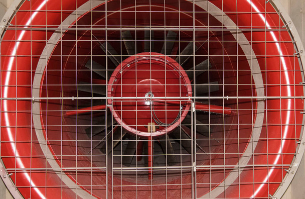 turbina obrotowe urządzenie mechaniczne wykorzystywane do wytwarzania energii elektrycznej - Zdjęcie, obraz