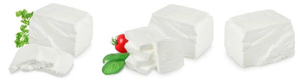Τυρί φέτα απομονωμένο σε λευκό φόντο. Με πλήρες βάθος πεδίου. Σύνολο ή συλλογή - Φωτογραφία, εικόνα