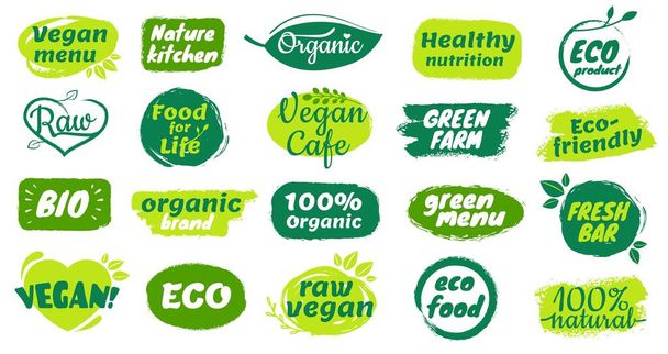 Etykieta żywności ekologicznej. Naturalne odznaki produktów ekologicznych, surowe logo menu wegańskie, świeże etykiety barów. Ręcznie rysowane zdrowe naklejki żywności wektor zestaw - Wektor, obraz