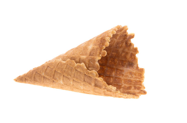 cono waffle isolato su sfondo bianco  - Foto, immagini