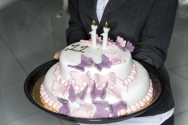 gâteau d'anniversaire avec des bougies pendant onze ans
 - Photo, image
