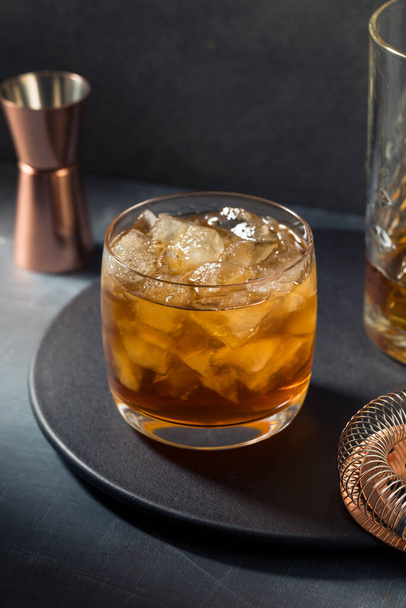 Boozy Refreshing Black Russian Cocktail with Coffee Liqueur - Zdjęcie, obraz