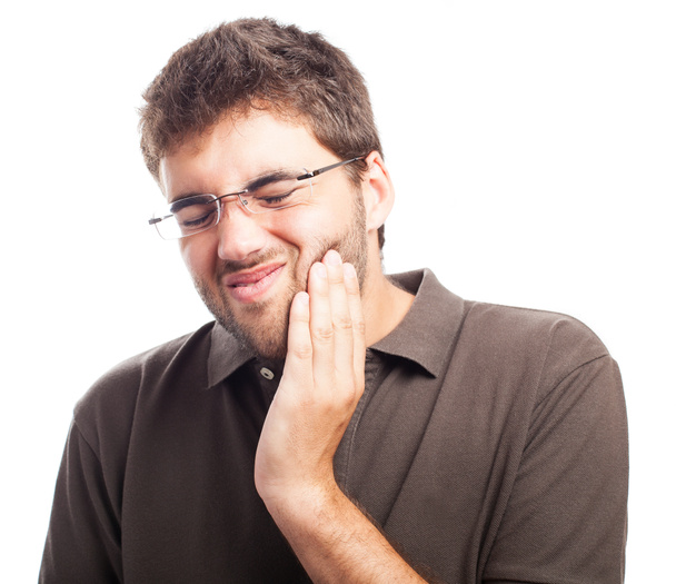 Hombre que sufre de dolor dental
 - Foto, Imagen