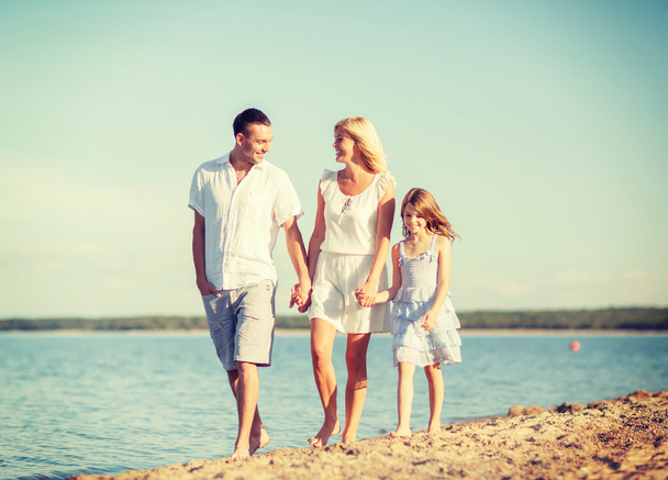happy family at the seaside - Fotografie, Obrázek