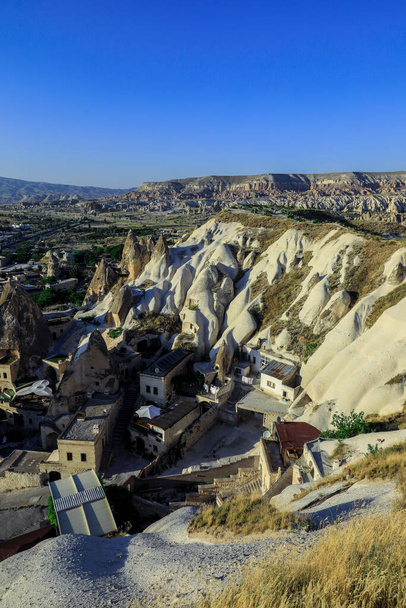 Türkiye 'nin Kapadokya kentindeki Türk Dağlarına İnanılmaz Görünüm - Fotoğraf, Görsel
