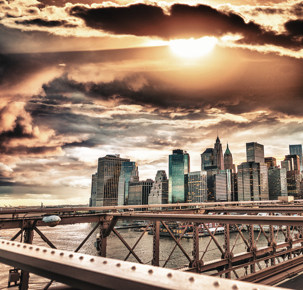 Манхэттенский пейзаж с моста
 - Фото, изображение