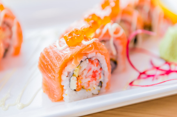 Sushi de salmón
 - Foto, Imagen