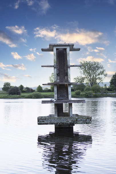 Old Diving Platform Coate Water Country Park, Swindon, Inglaterra - Foto, Imagen
